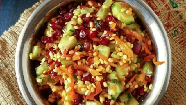 कोसांबरी सलाद रेसिपी ( Kosambari Salad Recipe )