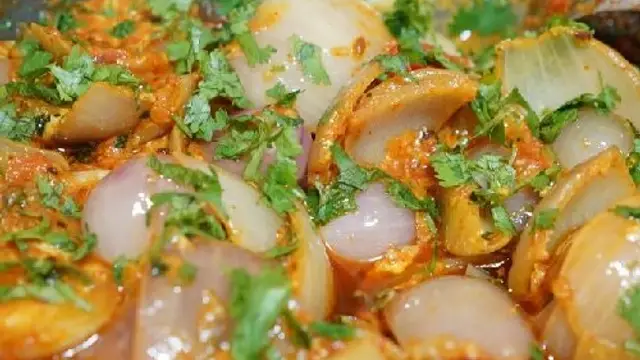 15 मिनट में झटपट बनाएँ ‘मलाई प्याज की सब्जी’, स्वाद भी होगा लाजवाब