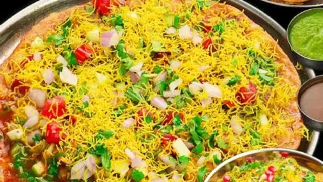 Dal Pakwan Recipe: फेमस सिंधी डिश दाल पकवान का स्वाद है लाजवाब, इस तरीके से बनाएं