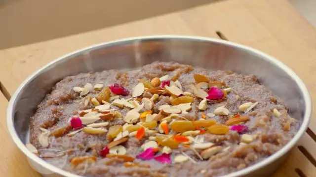 Navratri Recipe: व्रत में लगी भूख? तो ट्राई करें ये Quick and Easy Recipe