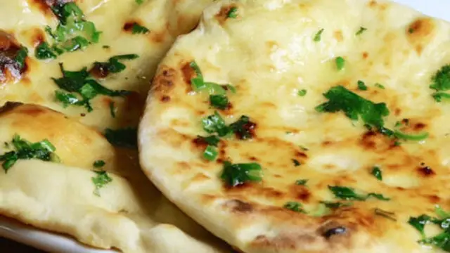Tandoori Roti Recipe: घर पर बिना तंदूर के बनाएं सुपर टेस्टी और फूली फूली सी नर्म सी तंदूरी रोटी, जानें रेसिपी