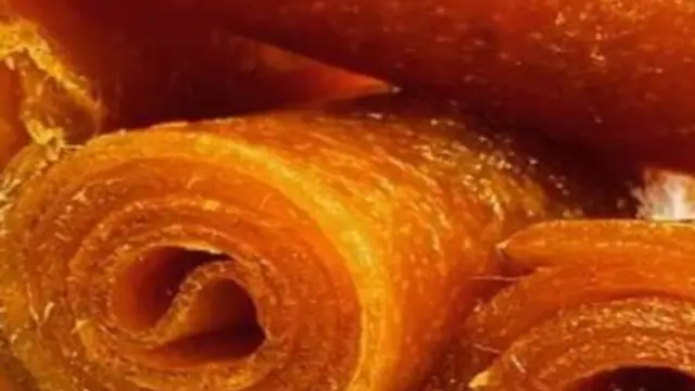 Aam Papad Recipe: गर्मियों में है खट्टा-मीठा खाने का मन तो इस आसान तरीके से बनाएं आम पापड़, स्वाद आ जाएगा