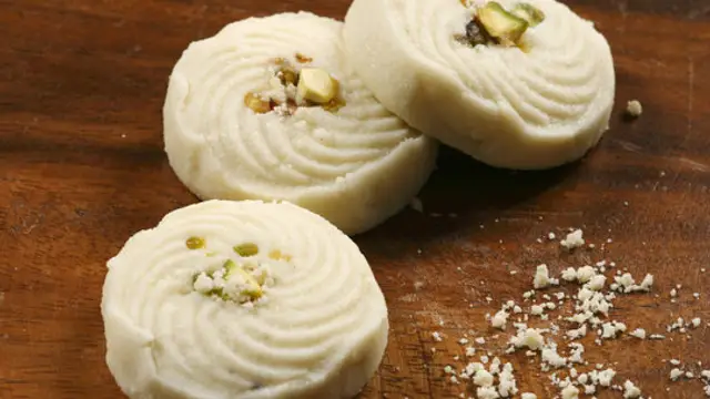 संदेश रेसिपी (Sandesh Recipe)