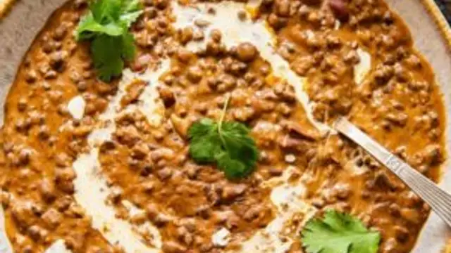 लंच में बनाएं हेल्दी और डिलिशियस दाल मखनी (Dal Makhani Recipe)
