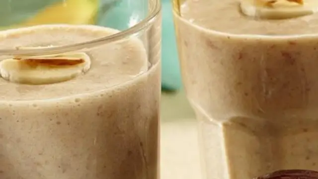 Walnut Banana Smoothie: अखरोट और केले से बनी स्मूदी से करें दिन की शुरुआत, रहेंगे हेल्दी और एनर्जेटिक