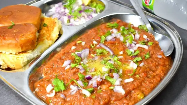 पाव भाजी रेसिपी (Pav Bhaji Recipe In Hindi)