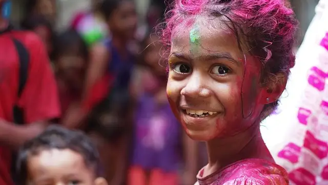 Holi Main Skin Ki Care Kaise Karen: होली खेलने से स्किन हो जाती है खराब? तो बस करें ये 1 काम