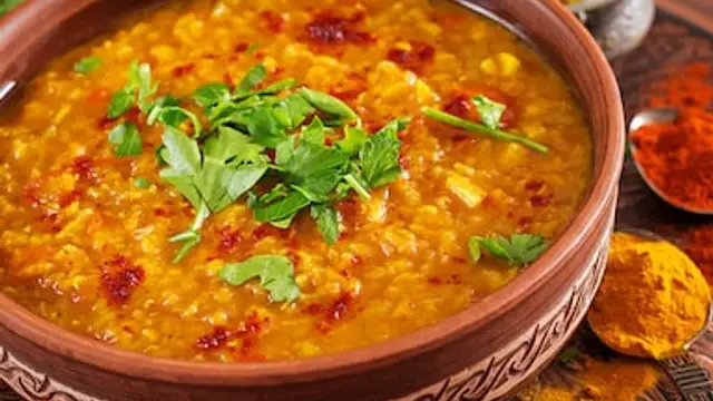 बंगाली-स्टाइल मसूर दाल रेसिपी (Bengali- Style Masoor Dal Recipe)