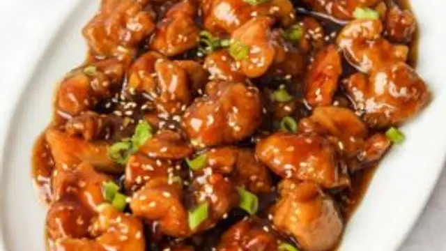 Honey Chicken: वीकेंड में घर पर आसानी से बनाएं रेस्टोरेंट स्टाइल हनी चिकन, जाने स्पेशल रेसिपी