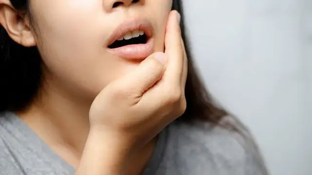 Health Tips: क्या आपके भी दांतों में रहता है दर्द? जानिए कैसे दूर करें ये दर्द