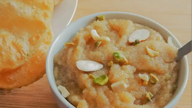 सूजी का हलवा रेसिपी (Sooji Halwa Recipe)
