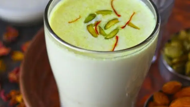 गर्मियों में बनाएं खसखस का स्वादिष्ट शरबत (Khaskhas Ka Sharbat Recipe)