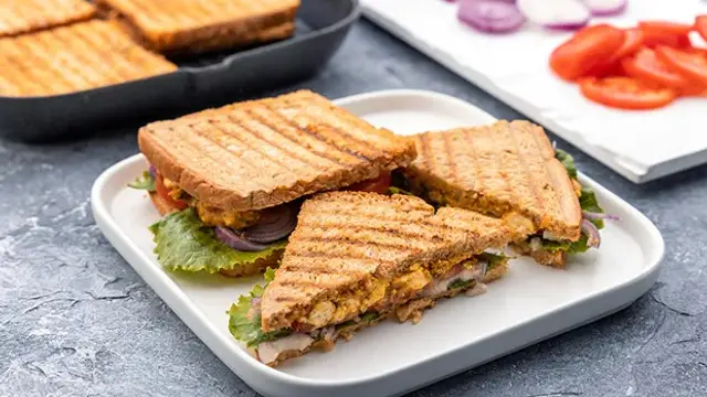 Paneer Tikka Sandwich Recipe: ब्रेकफास्ट के लिए बेहतरीन विकल्प है पनीर टिक्का सैंडविच