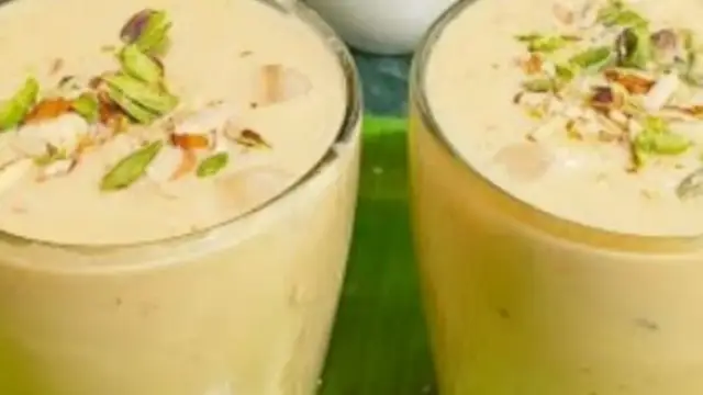 गर्मियों में चाहते हैं पिएं कुछ टेस्टी और हेल्दी तो बादाम मिल्क को जरूर करें ट्राई, फटाफट नोट करें आसान रेसिपी