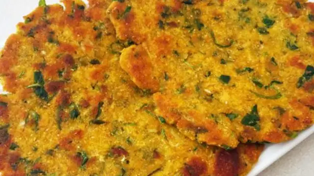 मक्का का क्रिस्पी पराठा रेसिपी ( Makai Ke Aate Ka Crispy Paratha Recipe )