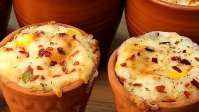 कुल्हड़ पिज्ज़ा बनाने की आसान रेसिपी (Kulhad Pizza Recipe)