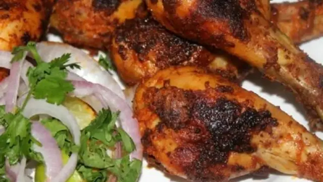 Chicken Lovers: घर पर बनाएं रोस्टेड चिकन मसाला, बढ़िया स्वाद के लिए अपनाएं ये तरीका