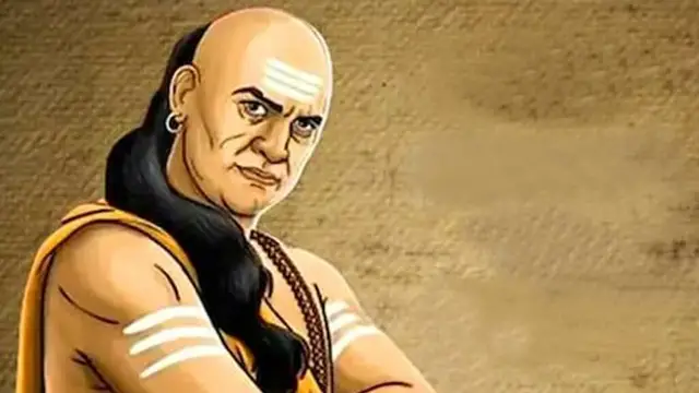 Chanakya Niti: इन 3 लोगों के पास कभी नहीं रुकता धन, पैसों की हमेशा रहती है किल्लत