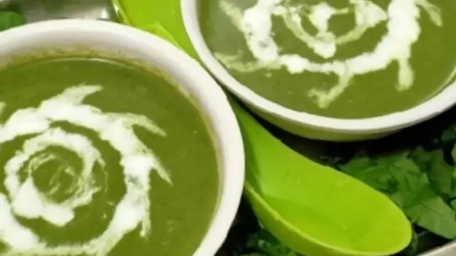 रात के खाने में कुछ हेल्दी खाना है तो बनाएं क्रीमी पालक सूप, स्वाद और सेहत का परफेक्ट कॉम्बिनेशन