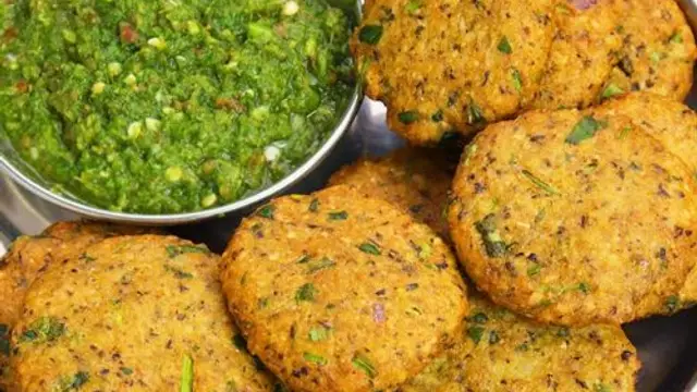 Urad Dal Vada: घर पर बनाएं छत्तीसगढ़ का प्रसिद्ध उड़द दाल वडा, एक बार खाएँगे तो बार-बार बनाएँगे