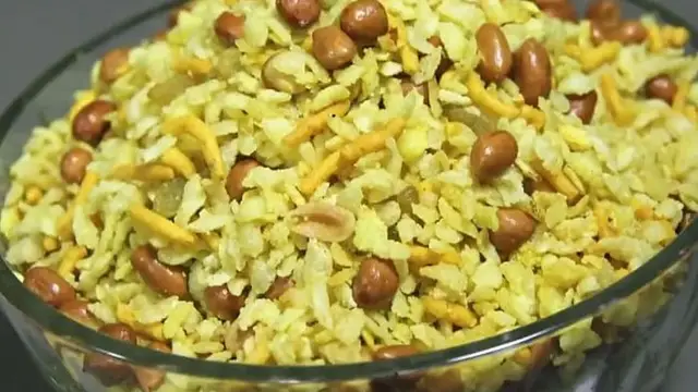 khatta-Mitha Poha Namkeen: खट्टा मीठा पोहा नमकीन रेसिपी