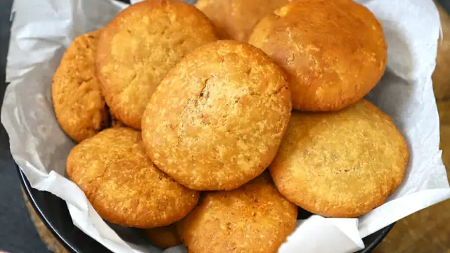 अब घर बैठे बनाएं बाजार जैसी खस्ता कचोरी !