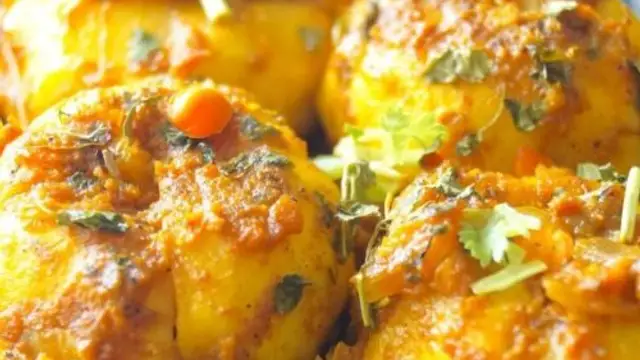 Stuffed Tinda Recipe: इस आसान रेसिपी को देखकर बनाएं भरवां टिंडे की बेहद ही स्वादिष्ट सब्जी