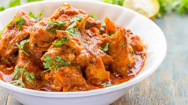 अमृतसरी- स्टाइल चिकन मसाला रेसिपी (Amritsari-Style Chicken Masala Recipe)
