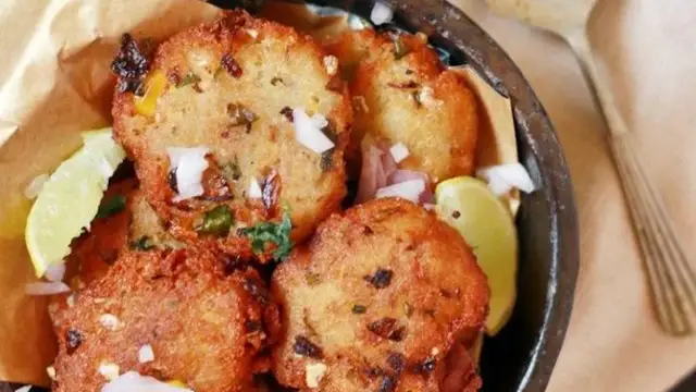 Aloo Corn Cutlet Recipe In Hindi – स्नैक्स में बनाएं आलू कार्न कटलेट