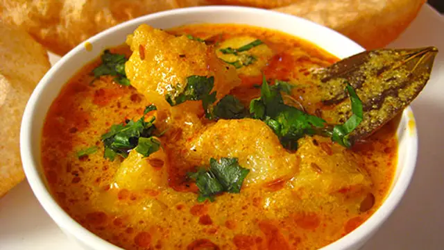लंच में बनाएं दही की स्वादिष्ट सब्जी (Dahi ki Sabji Recipe)