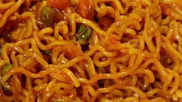 Punjabi Tadka Maggi: मैगी की नई वैराइटीज खाना है पसंद, ट्राई करें पंजाबी तड़का मैगी