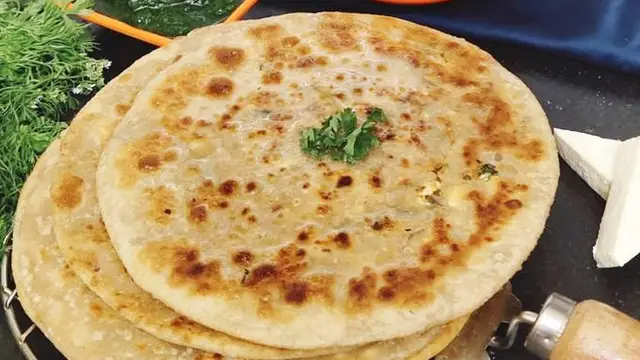 प्याज का पराठा रेसिपी (Pyaj Ka Paratha Recipe)