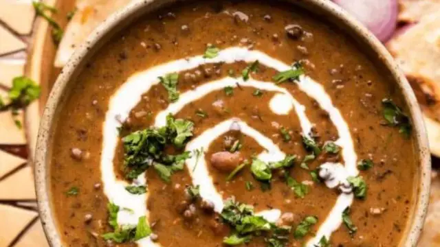 Dal Makhani Banane Ki Vidhi: स्वाद से भरपूर दाल मखनी ऐसे बनाएं