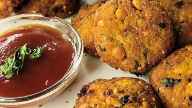 बेले भज्जी कन्नडा वड़ा ( Belle Bhajji Kannada Vada Recipe )