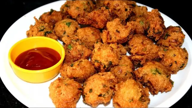 Sooji Ke Pakore Recipe: कुरकरे सूजी के पकौड़े एक बार खाएंगे और बार-बार मांगते रह जाएंगे