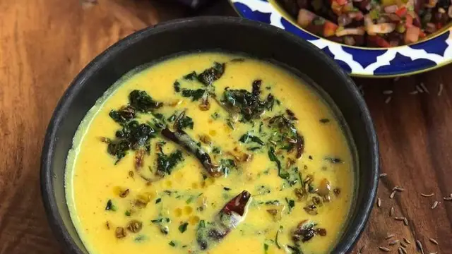 Methi Ki Kadhi Recipe In Hindi: पंजाब की मशहूर मेथी कढ़ी बनाना सीखें