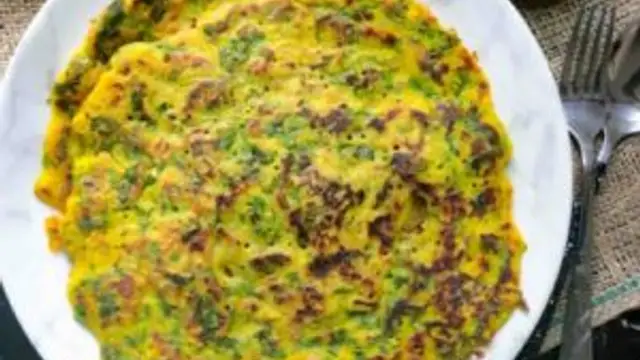 Healthy Breakfast Recipe: नाश्ते से लेकर बच्चों को टिफिन में देने तक, झटपट तैयार करें पालक कॉर्न चीला