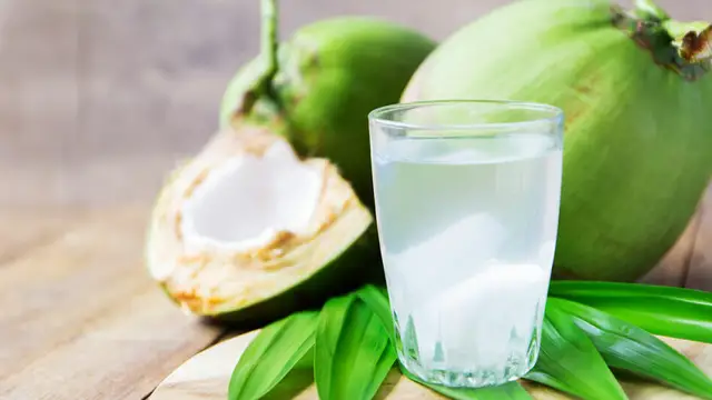नारियल के फायदे और इनके अन्य उपयोग