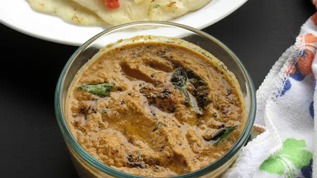चना दाल से बनाएं स्वादिष्ट चटनी (Chana Daal Chutney Recipe)