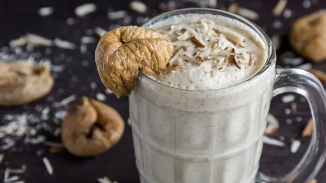 ड्राई फ्रूट शेक रेसिपी (Dry Fruit Shake Recipe)