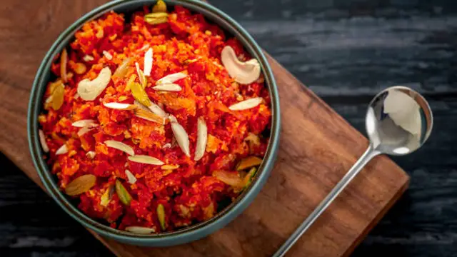 गाजर का हलवा रेसिपी (Gajar ka Halwa Recipe)