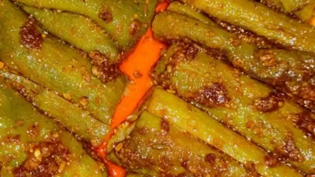 लंच में ट्राई करें भरवा तोरी की रेसिपी (Bharwa Tori Recipe)