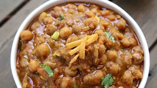 लोकप्रिय और स्वाद में लाजवाब पिंडी छोले रेसिपी (Pindi Chole Recipe)