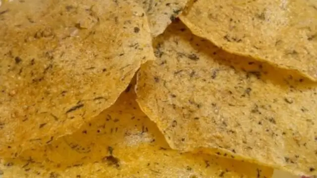 Aaloo Papad Recipe : गर्मी में घर पर बनाएं आलू के पापड़! जानें बेस्ट रेसिपी, आसानी से घर में बन जाएंगे टेस्टी आलू पापड़