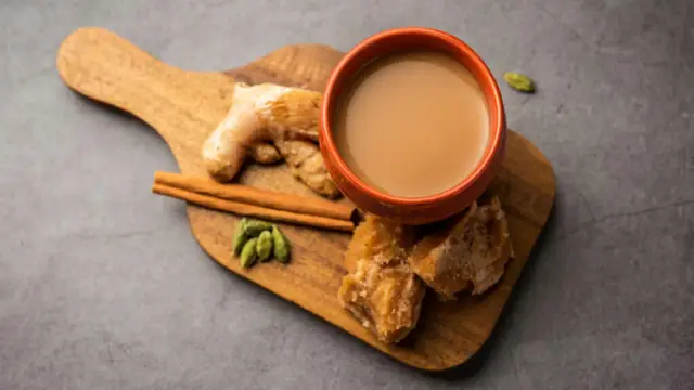 Health Tips: गुड़ की चाय है शरीर के लिए बेहद फायदेमंद, जानें इसके बेशुमार फायदे