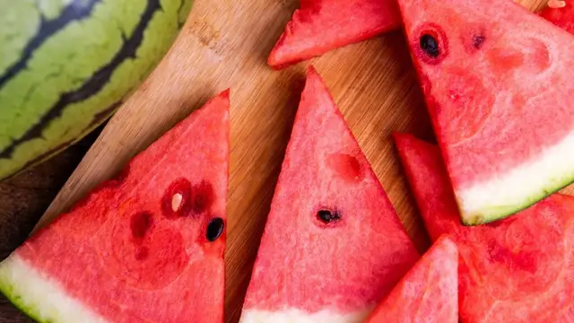 SUMMER में ट्राई करें तरबूज से बनी ये टेस्टी डिशेस, झटपट बनकर होंगी तैयार