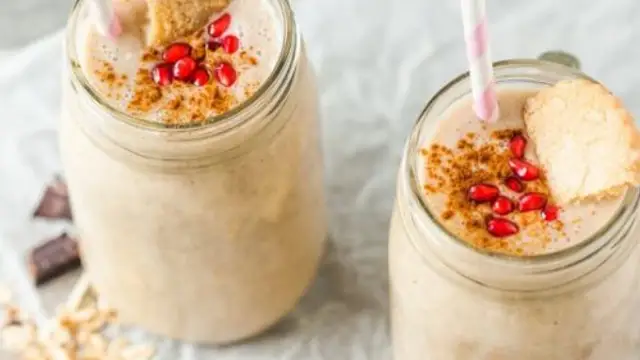 10 मिनट में बनाएं यम्मी एप्पल स्मूदी (Apple Smoothie Recipe)
