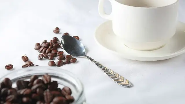 Coffee Benefits For Health: बीमारियों से करनी है शरीर की रक्षा? तो जानिए कॉफी के असरदार फायदे