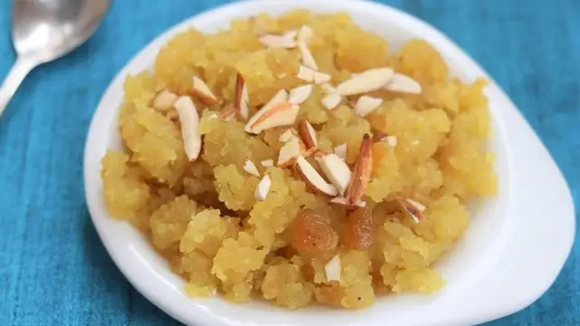 Aloo Ka Halwa Banane Ki Recipe: नवरात्र में बनाएं आलू का हलवा