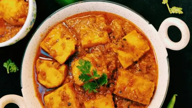 डिनर में ट्राई करें लजीज पनीर मखमली की रेसिपी (Paneer Makhmali Recipe)